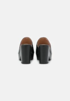 Wide Fit - Muiltjes Met Hak - Black -Mode Goedkoop b55520beef73467197135975547764b9