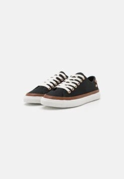 Wide Fit - Sneakers Laag - Black -Mode Goedkoop ba85ab66469c4fd7a30159ace3a0690c
